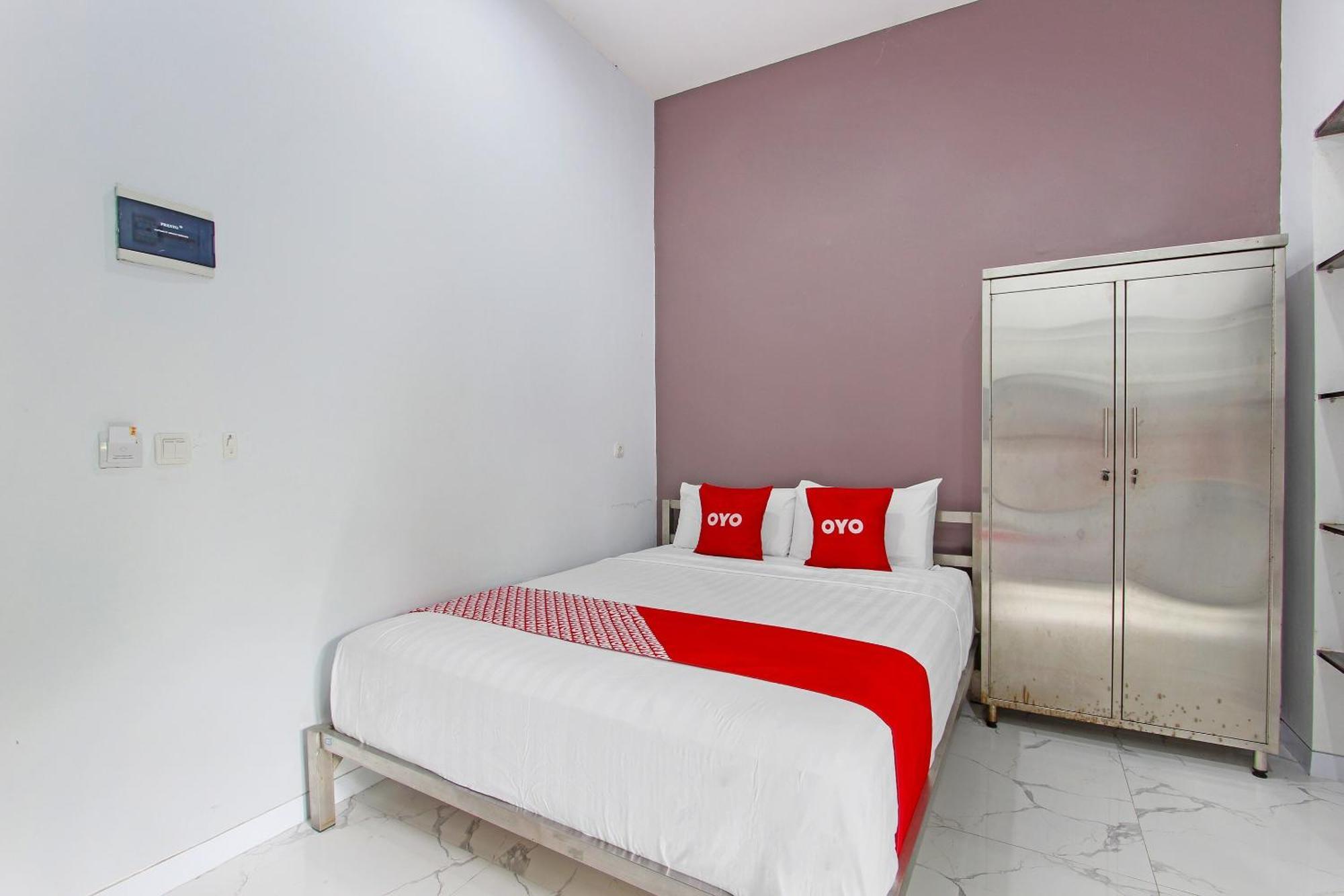 Super Oyo Capital O 91665 D'Prof Exclusive Guesthouse Semarang Exterior foto